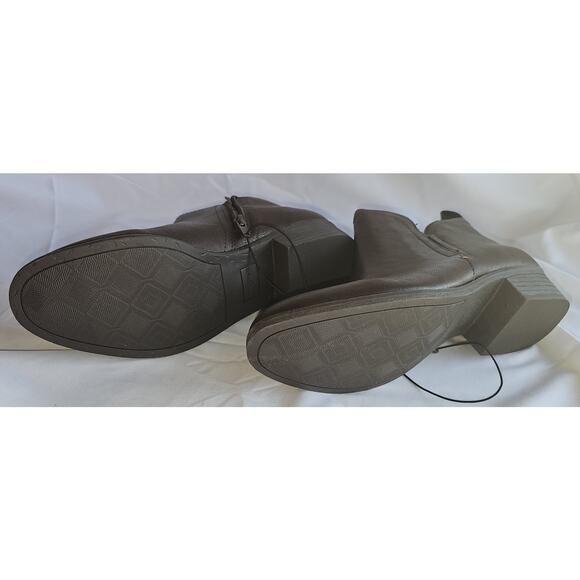 Sun + Stone Women's Cadee Ankle Booties - Picture 5 of 6